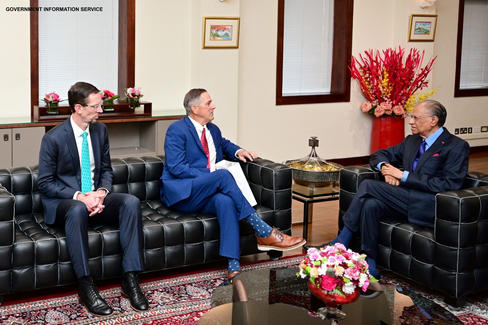 Former Microsoft VicePresident Engages with Prime Minister on AI